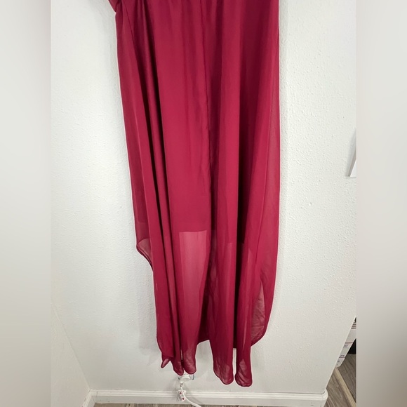 Pompous Girly Women’s Burgundy Off-Shoulder High-Low Dress Size Small 29”-48” - Picture 10 of 10